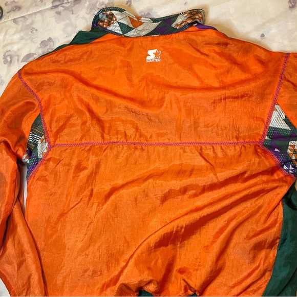 Beautiful authentic starter wind breaker coat from the 80s. - Picture 5 of 10